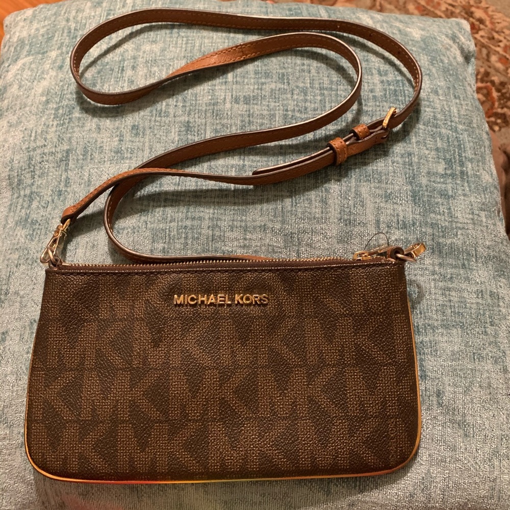 Michael Kors corss body mini purse